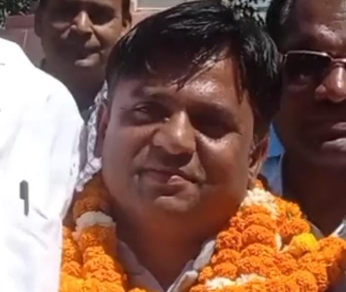 BJP’s victory in Dhamtari District Panchayat | धमतरी जिला पंचायत में भाजपा की जीत: जहां हुई थी तोड़फोड़ उसी क्षेत्र के प्रत्याशी बने अध्यक्ष, दोनों पद पर निर्विरोध हुआ चुनाव – Dhamtari News